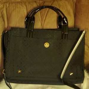 Black Tommy Hilfiger handbag